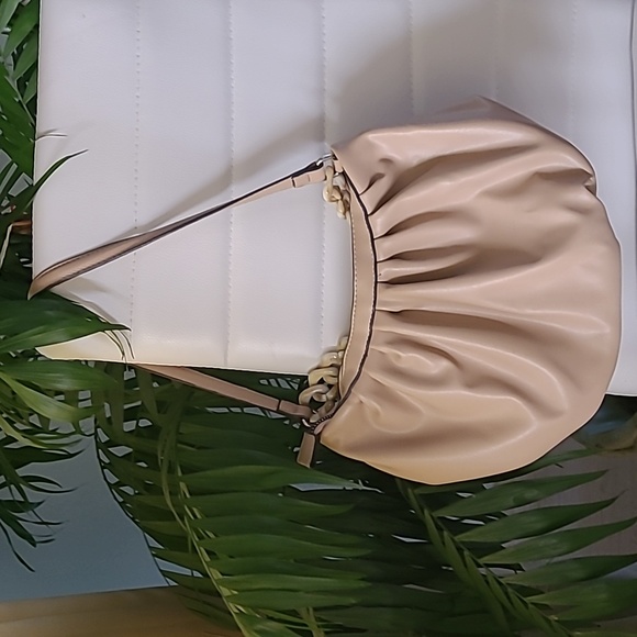 Max Studio Ruched Chain Handbag ❤️ - Picture 3 of 6